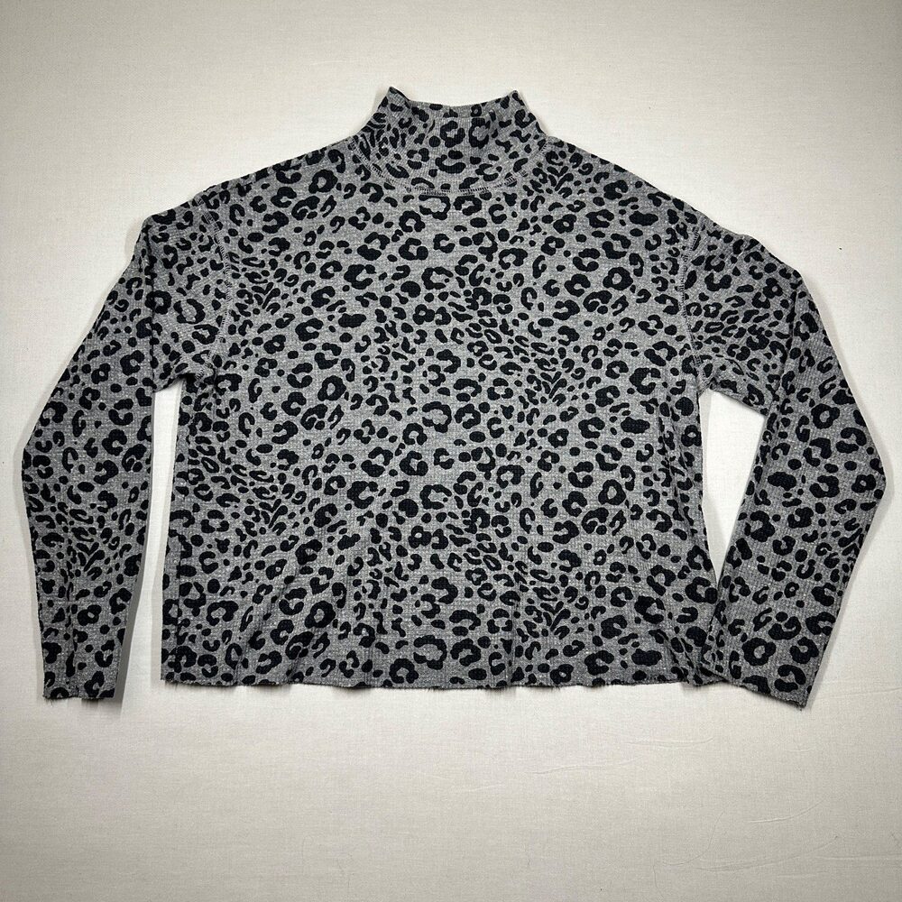 Mob Wife t.la Leopard Print Turtleneck Top Gray Black S